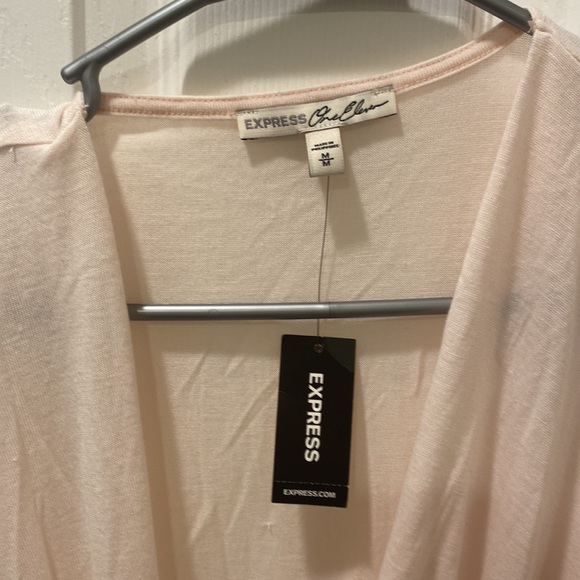 Express Shell Colored Top - New w/tags - size M! - Picture 3 of 4